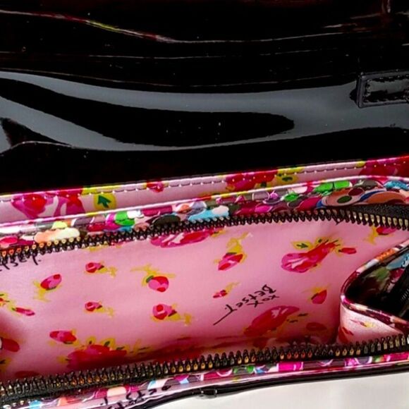 BETSY JOHNSON Bag Crossbody Xodanie Rainbow Patent Leather Bow Multicolor - Picture 5 of 10